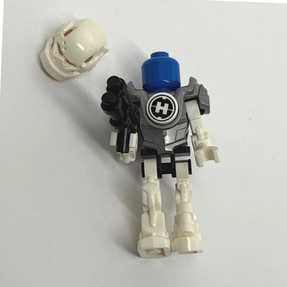 LEGO Hero Factory Stormer Minifigure Bright Blue Head Rare 44029 White Silver